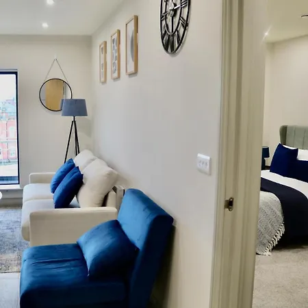 Apartment Modern 1-bed In By Prymeo, Location - Sleeps 4